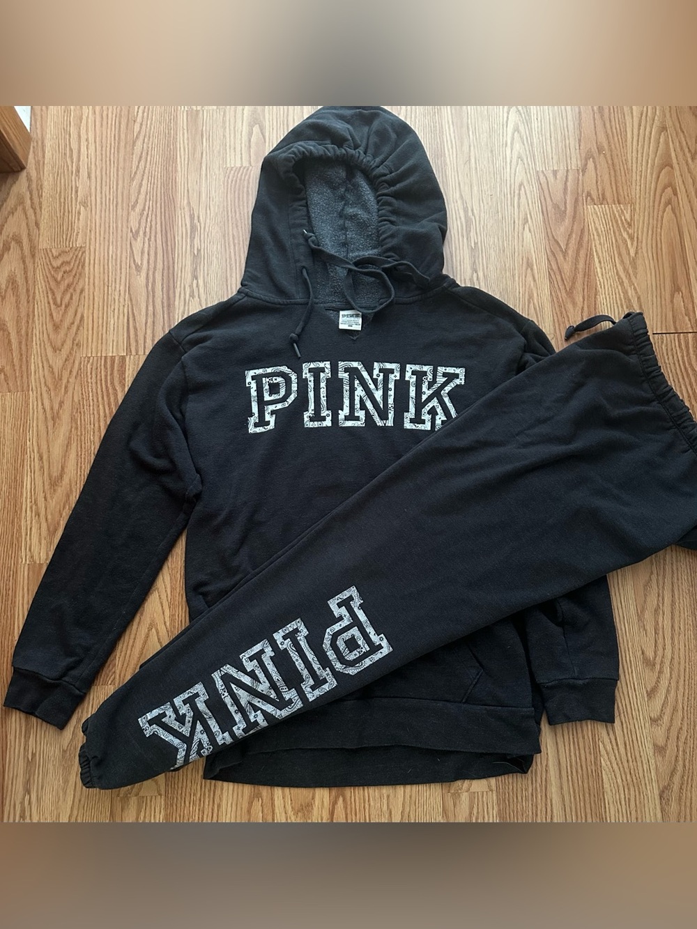 VS Pink Charcoal Gray Bandanna Logo Set XS